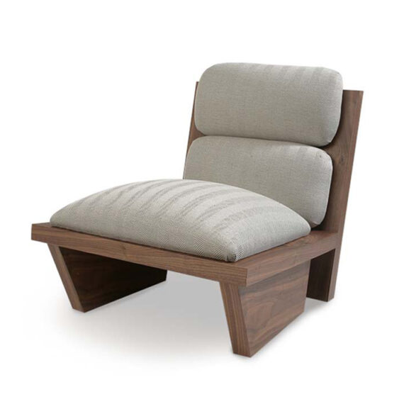 SHIA LOUNGE CHAIR